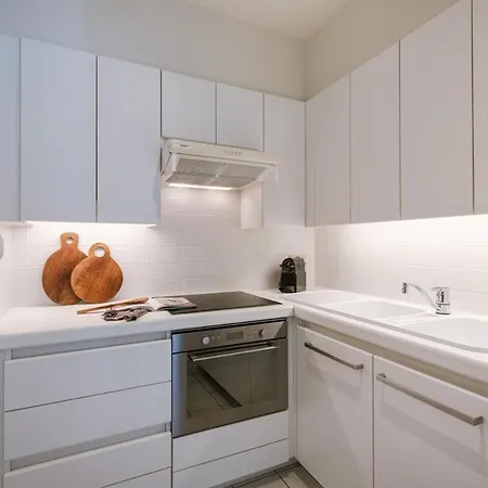 Huswell - For 4 Near The Coast And